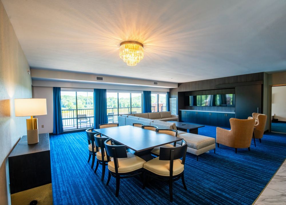 02WBHotelSuites_Presidential Suite Living