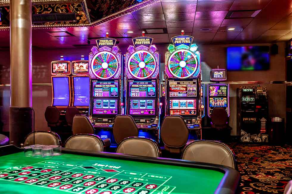 PD-CasinoFloorTableSlot-PhotoGallery-981x654